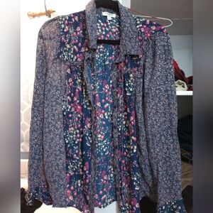 Beautiful floral Umgee top.